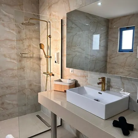 Haven (adults Only) 3*